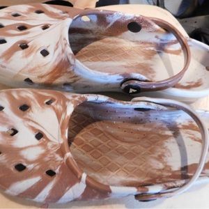 Airwalk sz 8 cool croclike shoes great condition